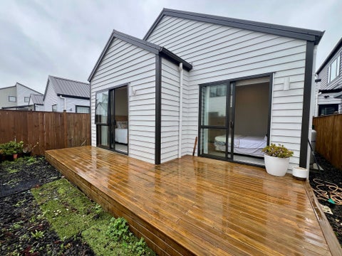 12 Kairakau Street, Takanini