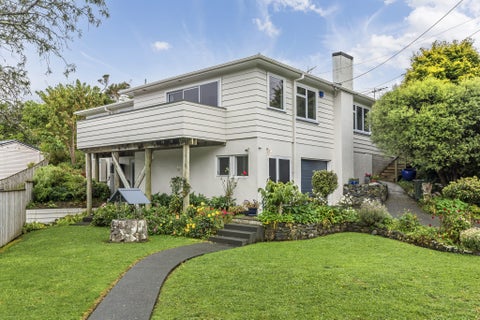 13 Kowhai Street, Tawa, Wellington