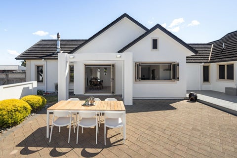 2 Coleraine Drive, Rototuna, Hamilton