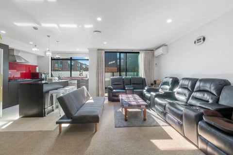 3/182 Flat Bush School Road, Flat Bush, Auckland