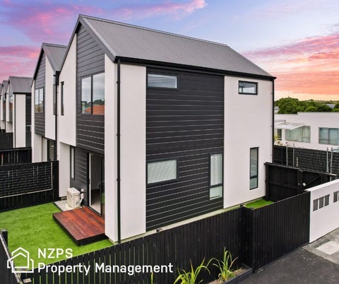 67B Royal Crescent, Saint Kilda, Dunedin