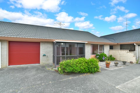 2/54 Doment Crescent, Orewa, Orewa
