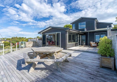 112 Rocks Highway, Riverton