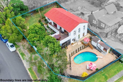 2 Hollyhock Place, Browns Bay, Auckland