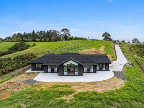350 Whitehills Road, Silverdale
