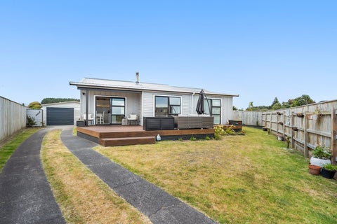 1 Colenso Place, Otaki Beach, Otaki