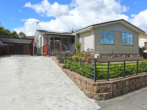 90 California Drive, Totara Park, Upper Hutt