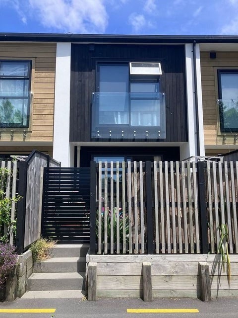 8/28 Fitzherbert Road, Wainuiomata, Lower Hutt