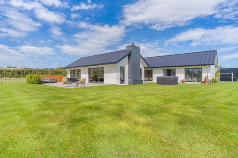 141 Devereux Road, Winton, Winton