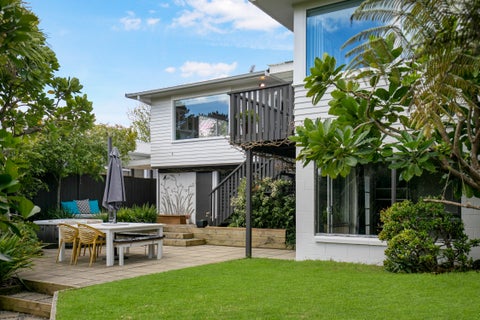 56 Paragon Avenue, Beach Haven, Auckland