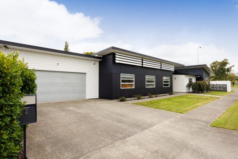2 Chestnut Close, Kelvin Grove, Palmerston North