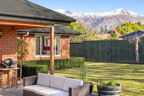 92 Mount Iron Drive, Wanaka