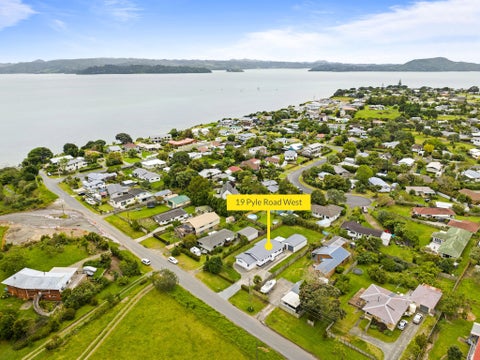 19 Pyle Road West, One Tree Point, Whangārei