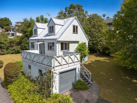 18 Tesla Place, Totara Vale, Auckland