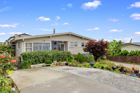 18 Tara Road, Henderson, Auckland