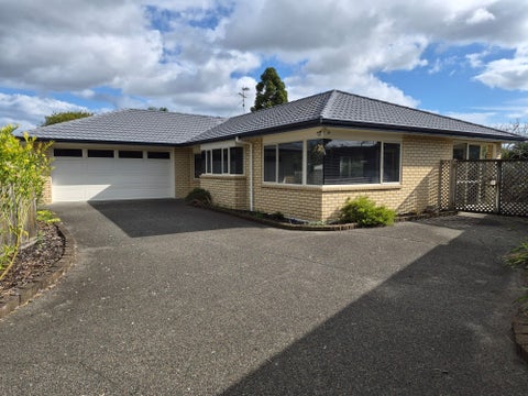 14B Edward Avenue, Orewa, Orewa