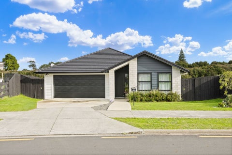 19 Tahuna Minhinnick DR, Glenbrook, Glenbrook