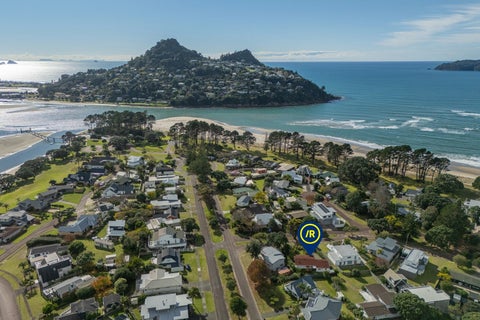 4 Courtney Place, Pauanui
