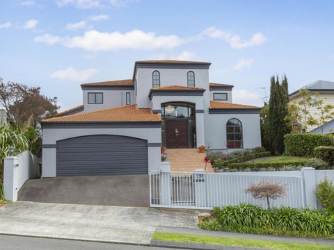 20 Endeavour Drive, Whitby, Porirua