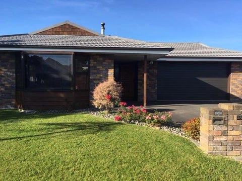 18 Cedar Drive, Paraparaumu Beach, Paraparaumu