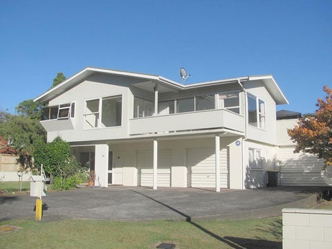 10 Terrylyn Drive, Hillcrest, Auckland