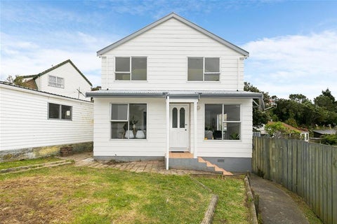 18 Cambrian Street, Churton Park, Wellington