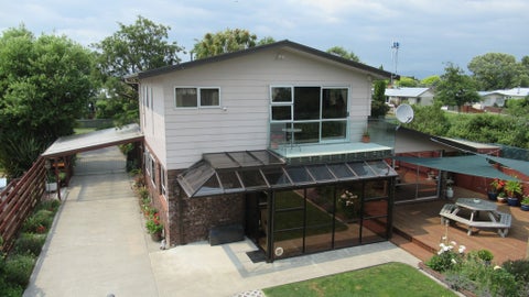 70 Apollo Parade, Milson, Palmerston North