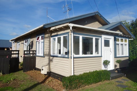 1042 Heaphy Terrace, Fairfield, Hamilton