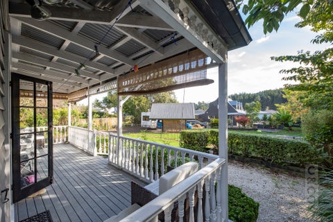 6 School Road, Riverhead, Riverhead