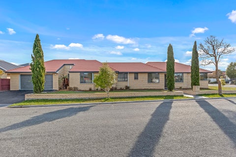 2 Courtfield Close, Parklands, Christchurch
