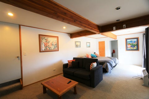 2 Royal Viking Way, Lynfield, Auckland