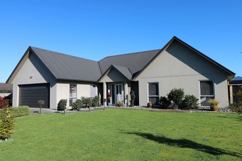 23 Carrington Drive, Carterton