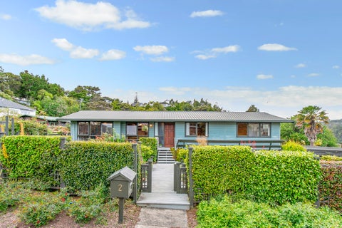 2 Valkyria Place, Beach Haven, Auckland