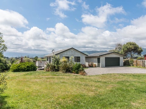 26 Kitchener Street, Te Horo Beach