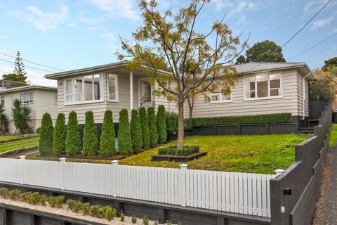 21 Weybridge Crescent, Glen Innes, Auckland