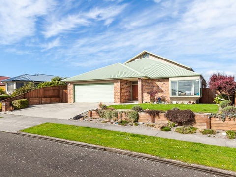 32 Logan Way, Kelvin Grove, Palmerston North