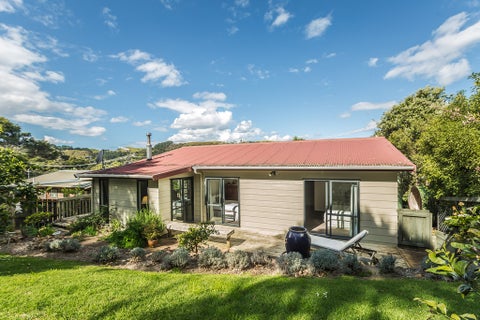 4 Sea View Road, Ostend, Waiheke Island
