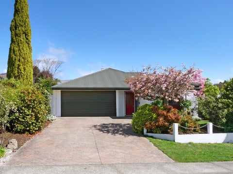 21 Aston Place, Richmond