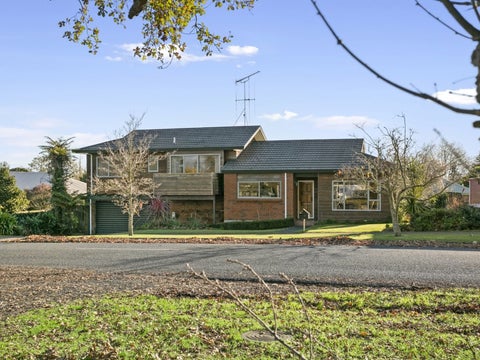 63 Carlyle Street, Leamington, Cambridge