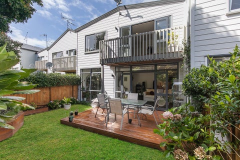 6/3 Erewhon Place, Birkdale, Auckland