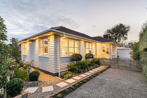49 Wellesley Road, Mangere Bridge, Auckland