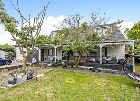 11 Slim Place, Clendon Park, Auckland