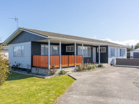 12 Fairbrother Street, Carterton