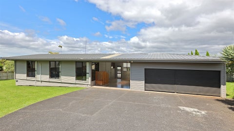96 Rhinevale Close, Henderson, Auckland