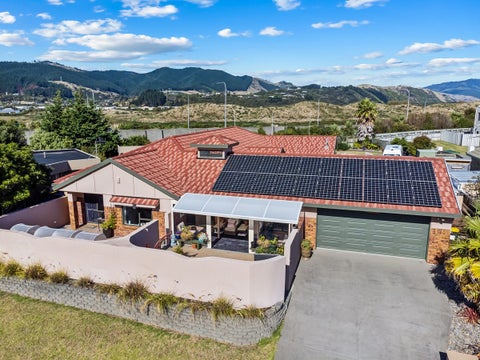 59 Milne Drive, Paraparaumu