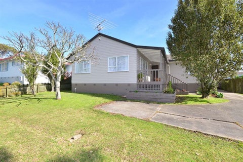13 Caribbean Drive, Unsworth Heights, Auckland