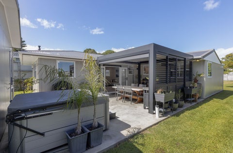 2 Martin Road, Paraparaumu Beach, Paraparaumu