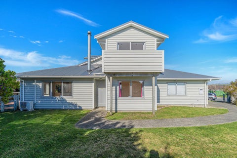 35 Cleat Street, Whitby, Porirua