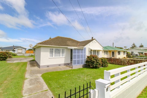 14 Manuka Street, Castlecliff, Whanganui