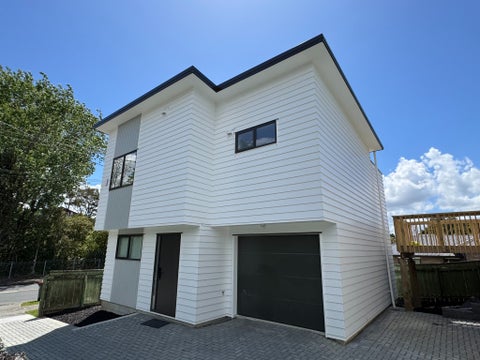 6 Millbrook Road, Henderson, Auckland